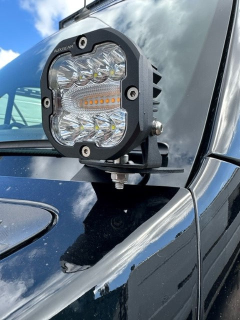 Mule Bonnet Light Mounts Mercedes Sprinter 907