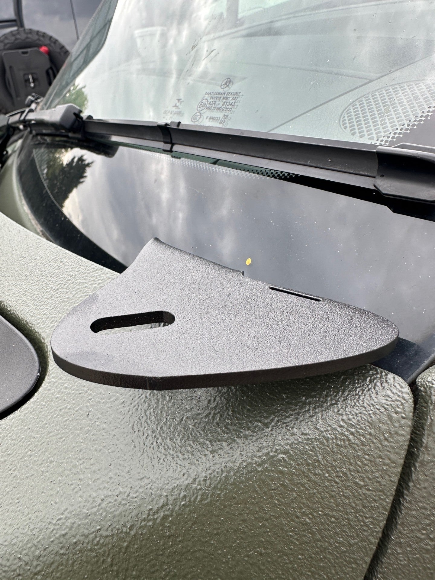 Mule Bonnet Light Mounts Mercedes Sprinter 907